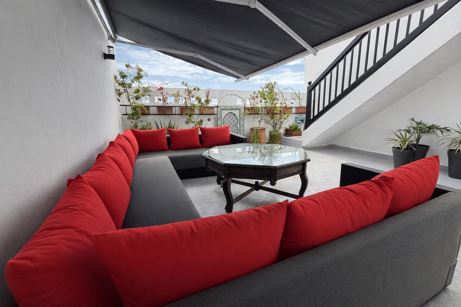 Riad Oasis – Maison avec piscine et rooftop à Agadir