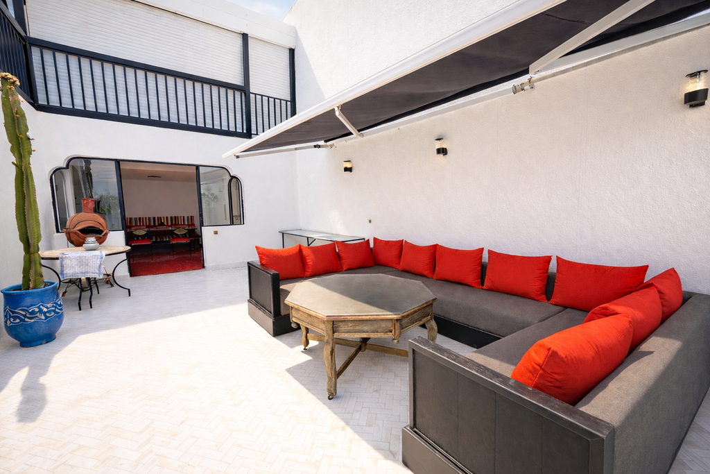 Riad Oasis – Maison avec piscine et rooftop à Agadir